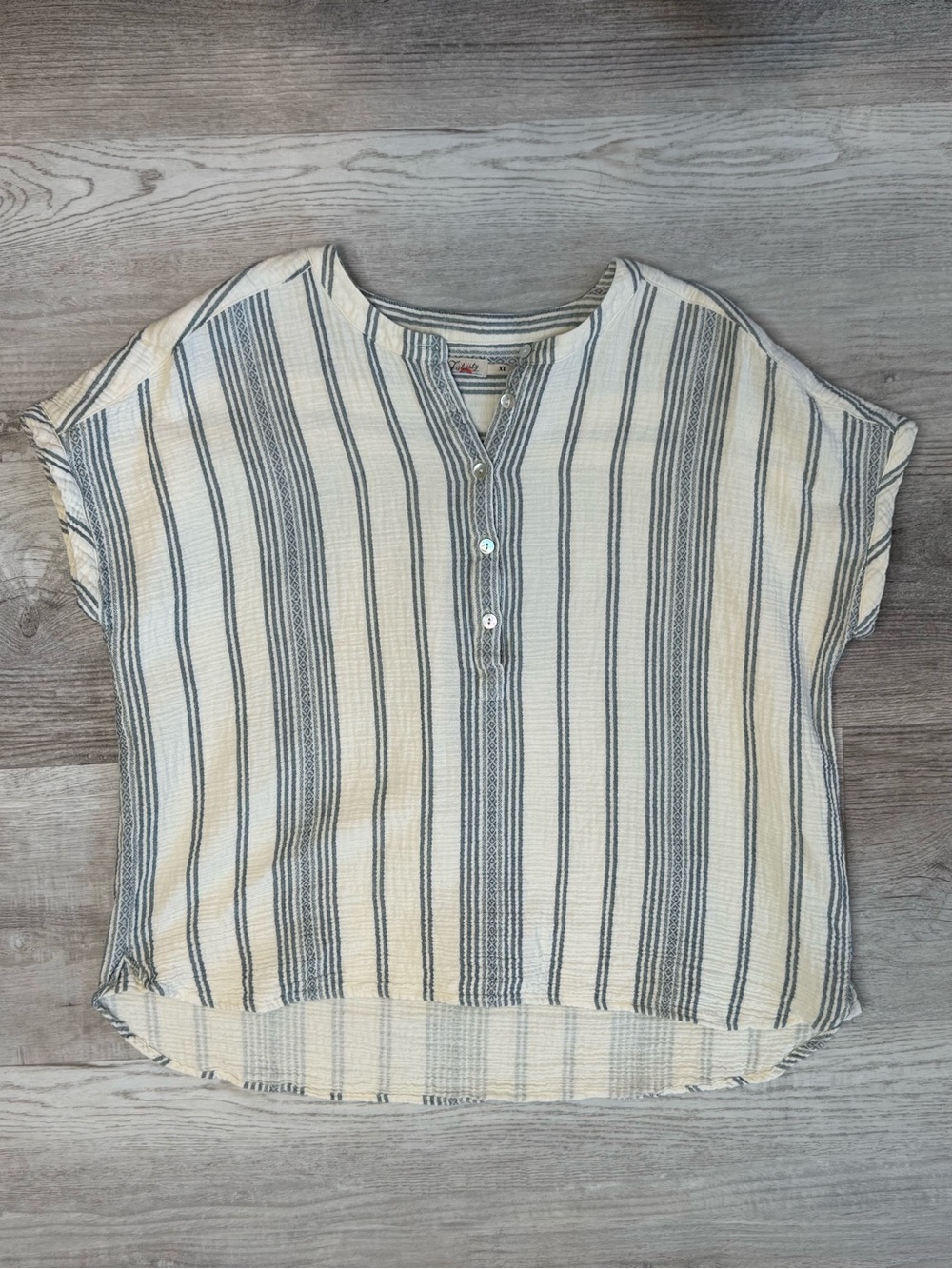 Faherty Dream 100% Organic Cotton Gauze Desmond Top Size XL Stripe Cream Blue